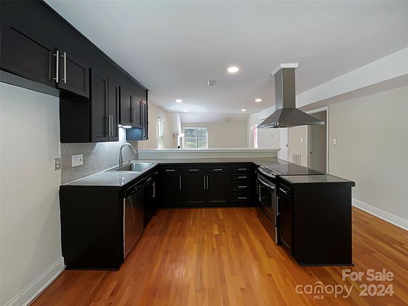 2nd image of 1717 Windyrush Ln