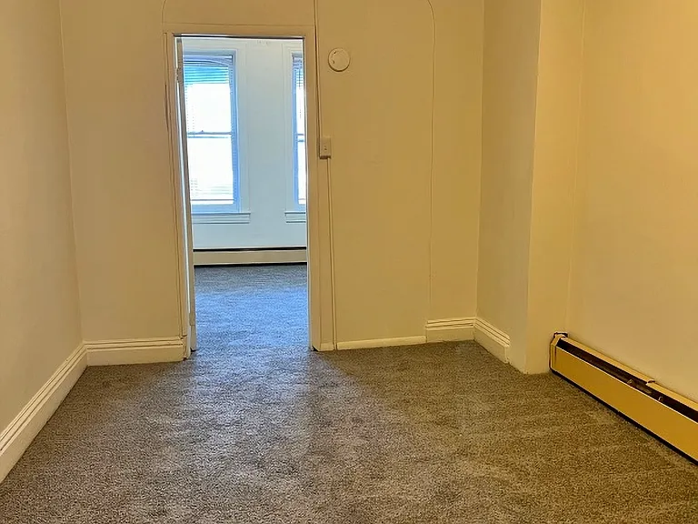 322 Roosevelt Ave #1 — Photo 2