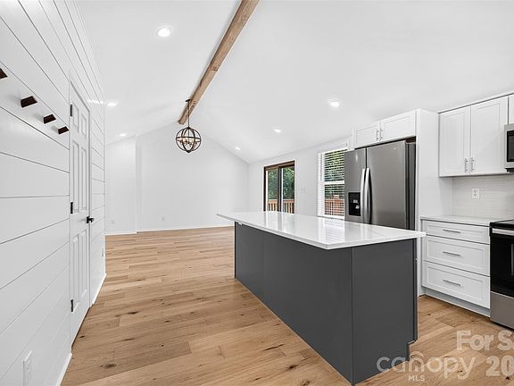 4th image of 126 39th Avenue Ct NW