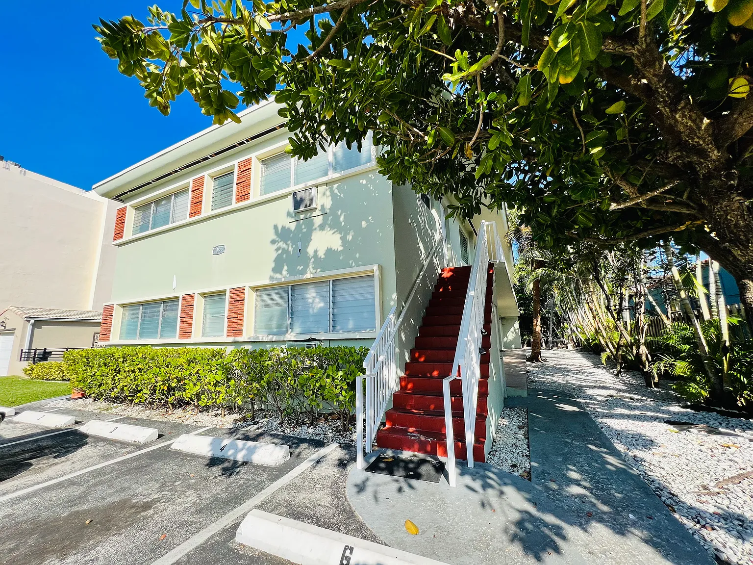 1 bed, 700 sqft, $1,700 — Photo 1