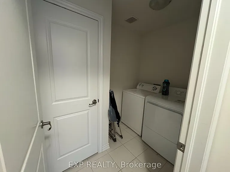 173 Flagg Ave — Photo 9