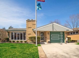 928 Goodwin Dr, Park Ridge, IL 60068