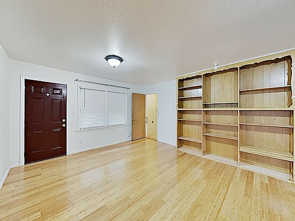 4th image of 3012 Marys Ln