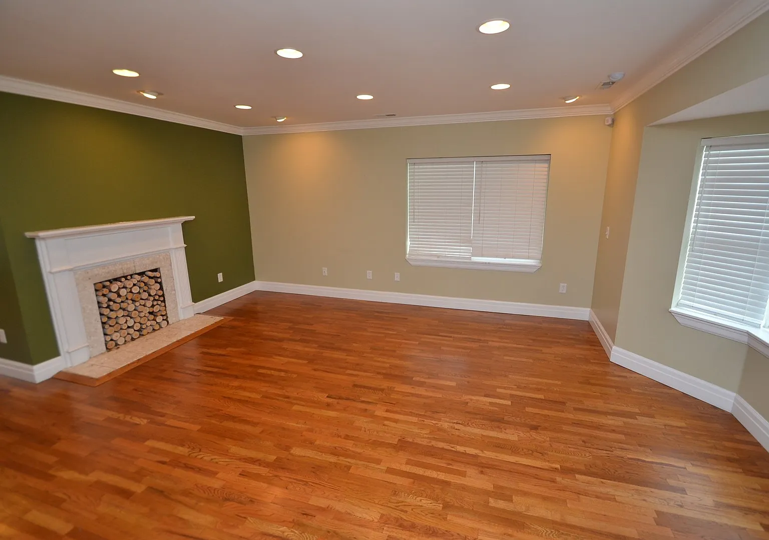 1761 E Edward Ave — Photo 2