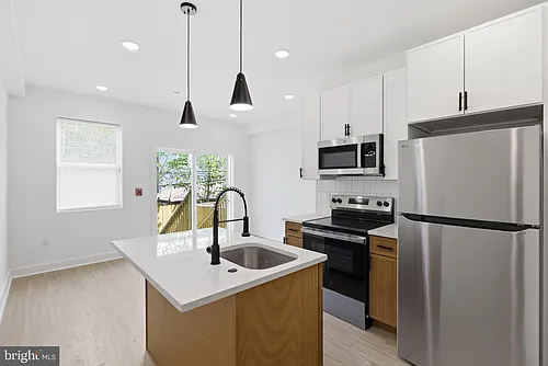 4021 Brown St #2 Photo 1