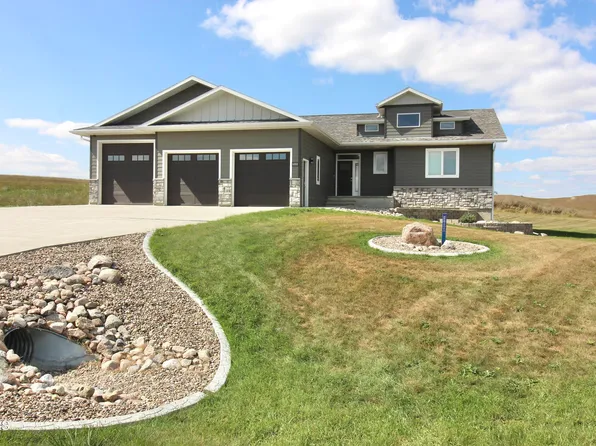 14868 Paniolo Way, Bismarck, ND 58503