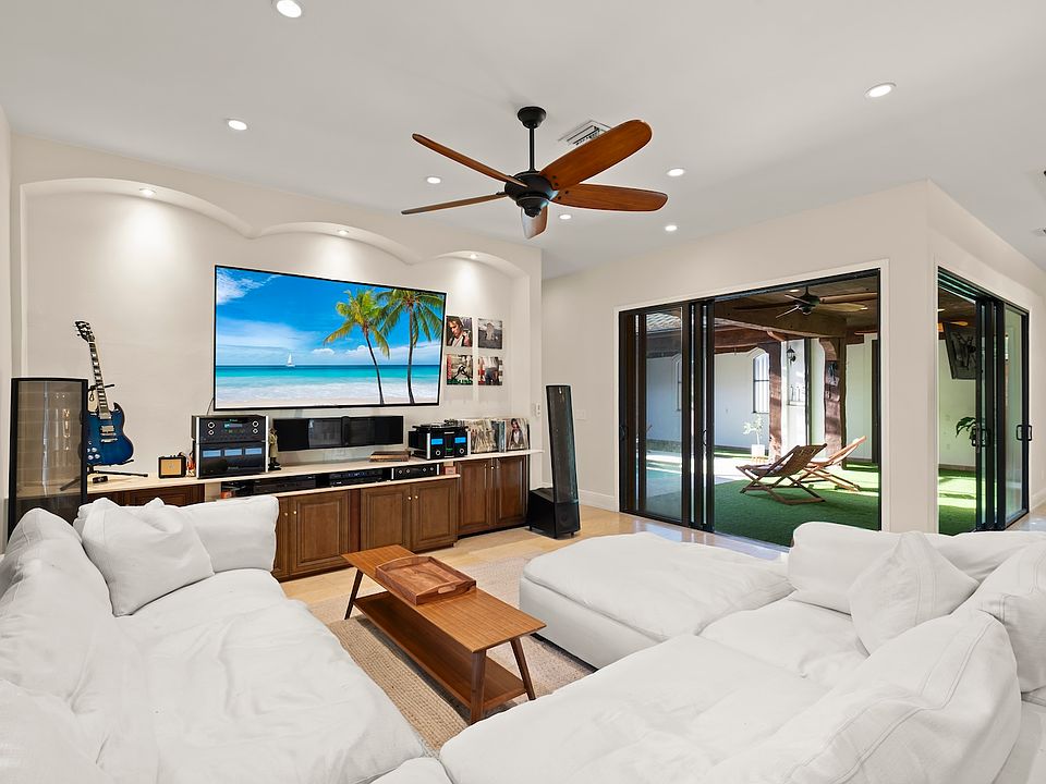 Fabulous living and entertainment space