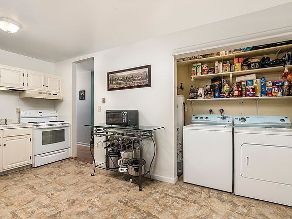 4th image of 3510 Montrose St