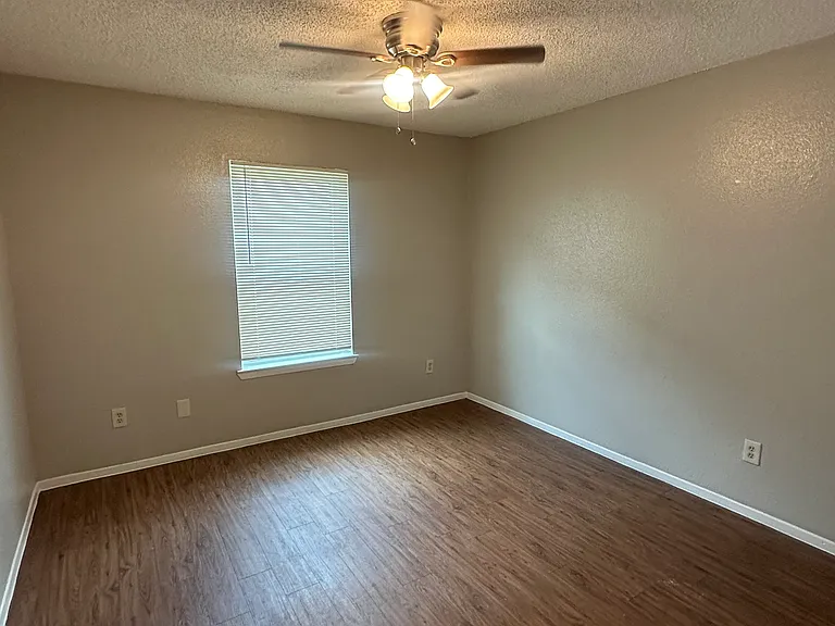1304 Brenda Ln #A — Photo 11
