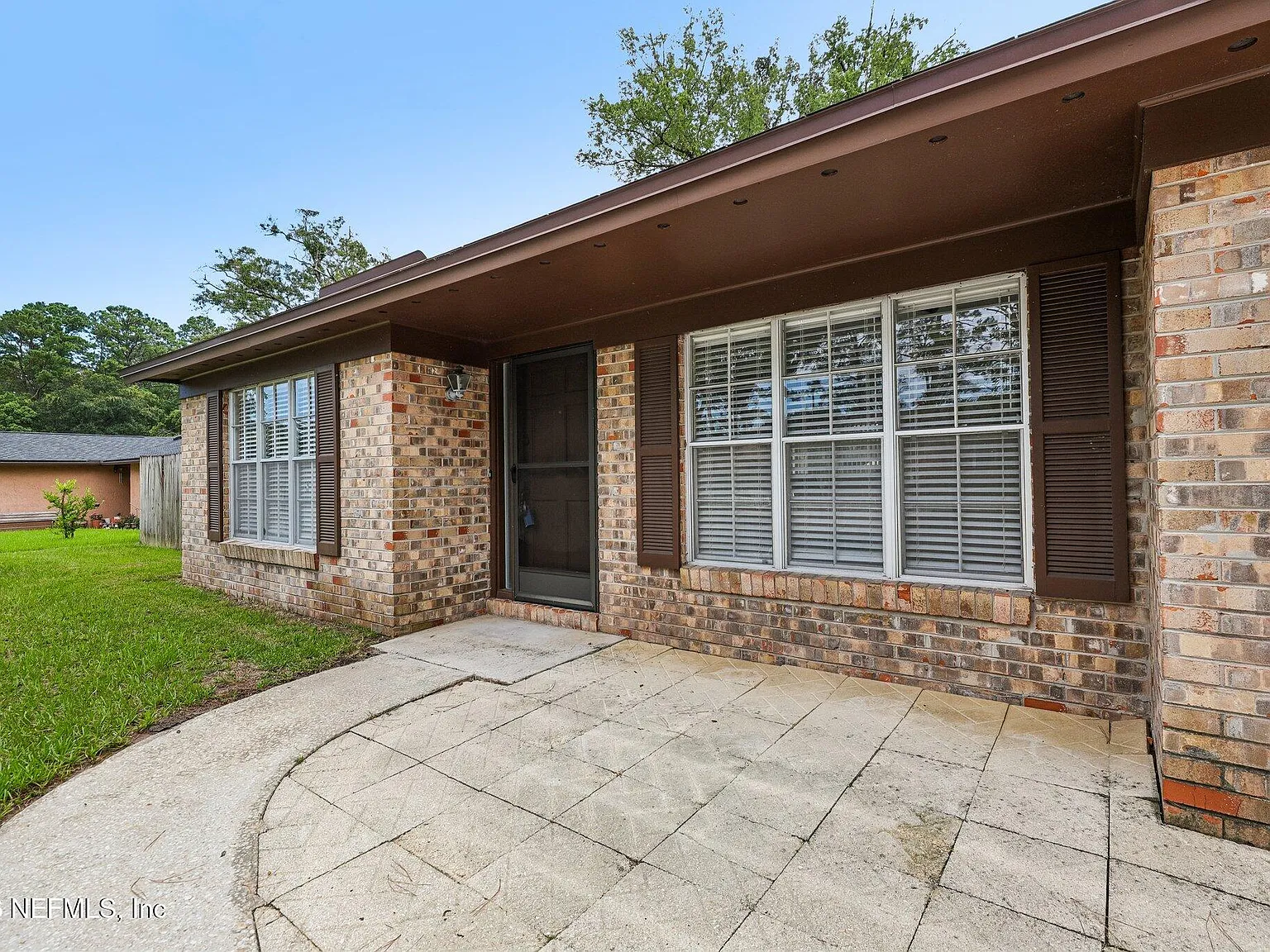 3 bed, 2.0 bath, 1367 sqft, $1,700 — Photo 4