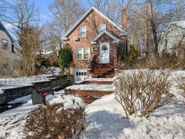 81 Abbott Drive, Huntington, NY 11743