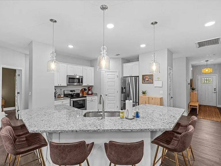 5333 Longhorn Trl — Photo 5