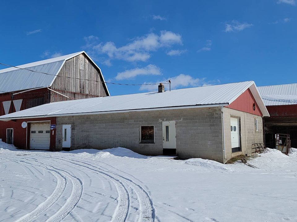 2nd image of 3767 Fruit Ave