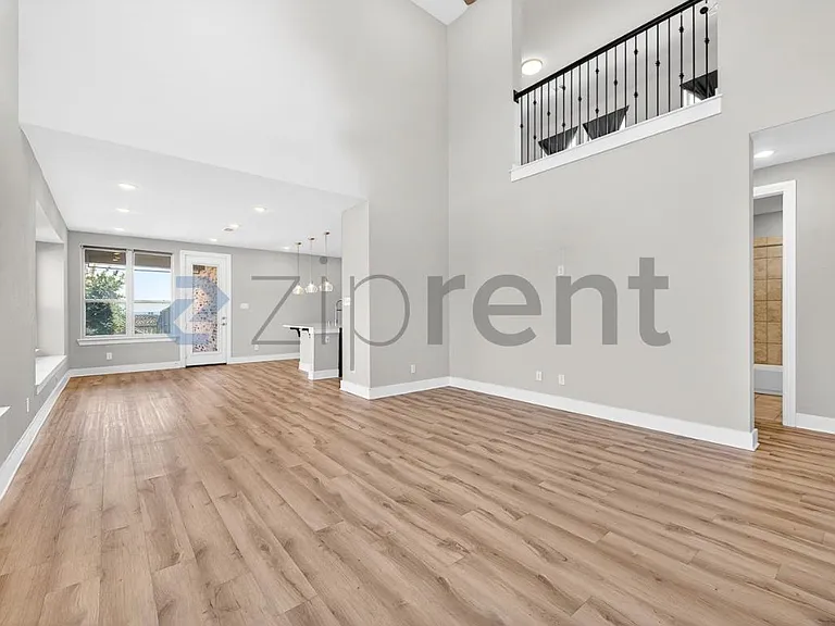 2301 Norma Ln — Photo 4