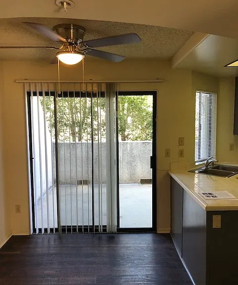 707 S Webster Ave — Photo 6