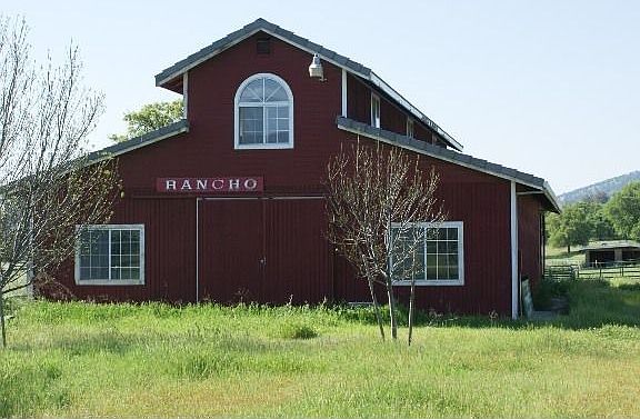 4 stall barn, office room.