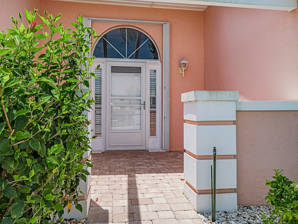 Building Photo - 847 Lake Orchid Cir