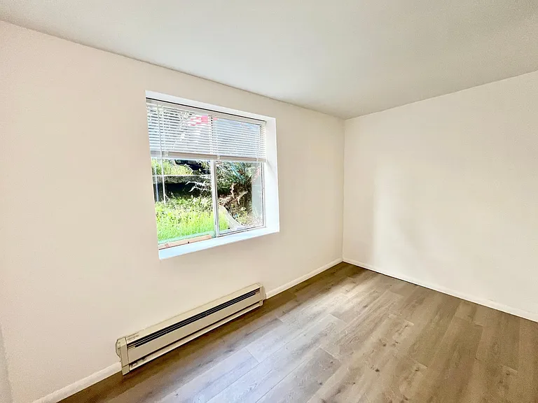 2421 NW 59th St #3 — Photo 8