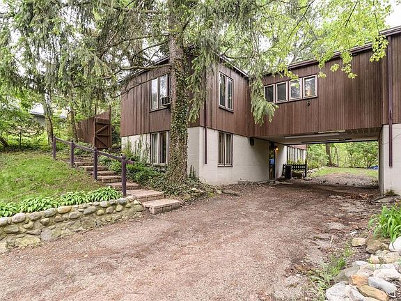 2nd image of 1501 Beechwood Dr