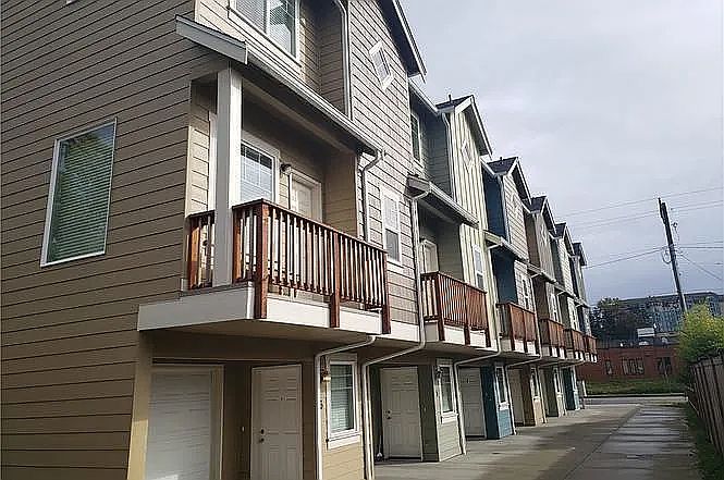 1st image of 4026 S Pine St #1