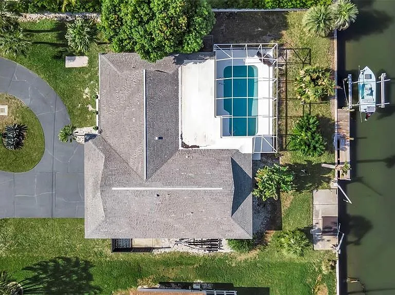 1649 Stanford Ln — Photo 14