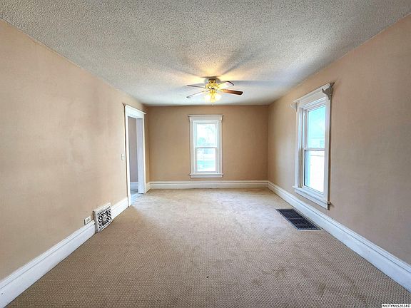 4th image of 321 14th St NW