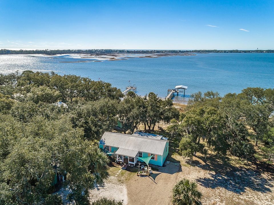 1st image of 668 Alligator Dr