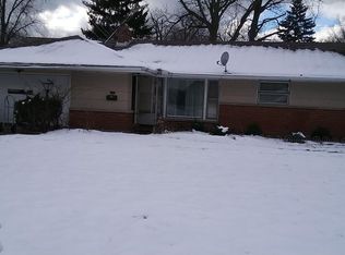 6122 Cedarwood Rd, Mentor, OH 44060