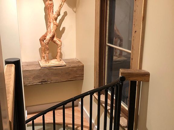 Entrance stairway