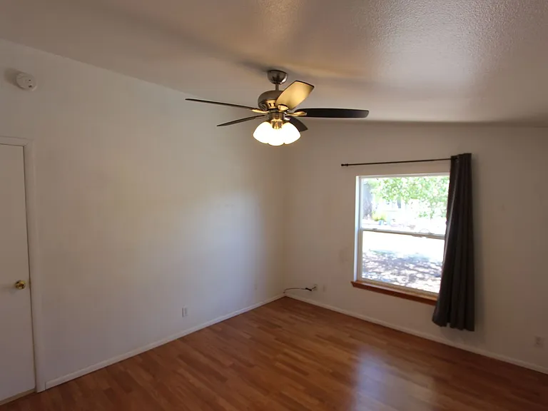 1743 W Mikey Dr — Photo 12