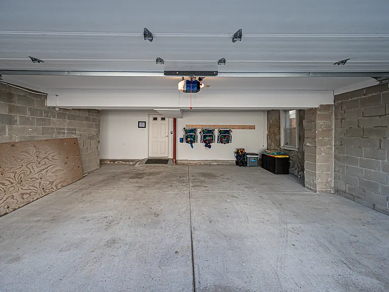 140 S Bartram Ave — Photo 95
