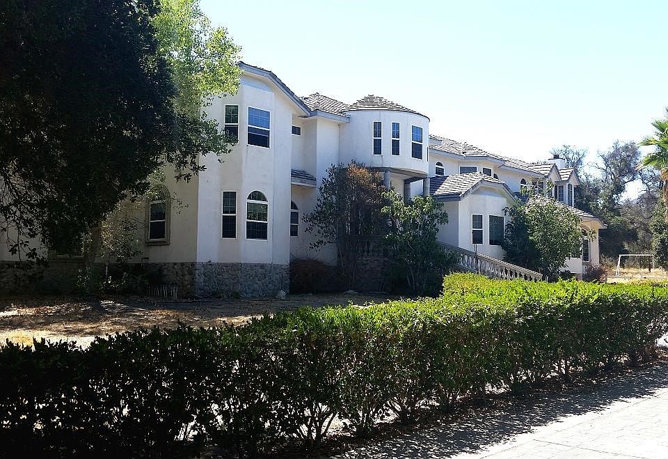 1st image of 26822 Tannahill Ave