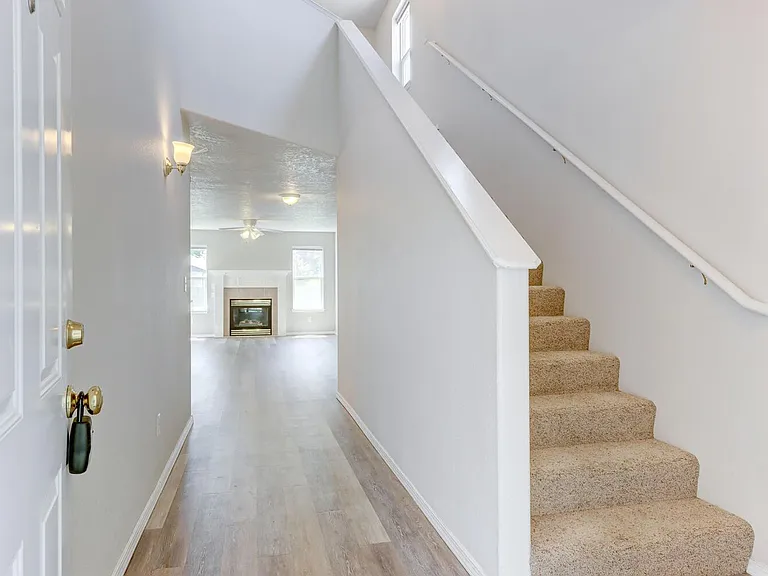 3183 W Cherry Ln — Photo 2