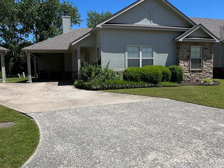 4116 N Rolling Meadows Dr — Photo 1