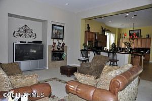 2nd image of 813 W Camargo Ct