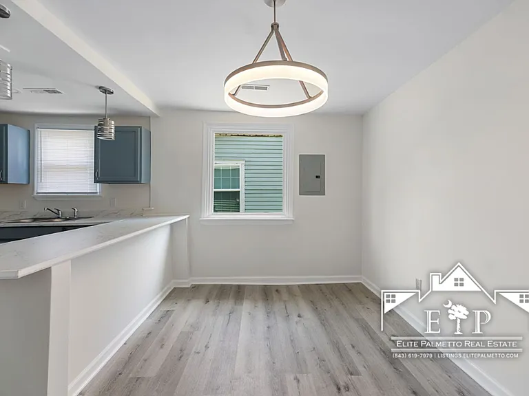 16 Gordon St — Photo 5