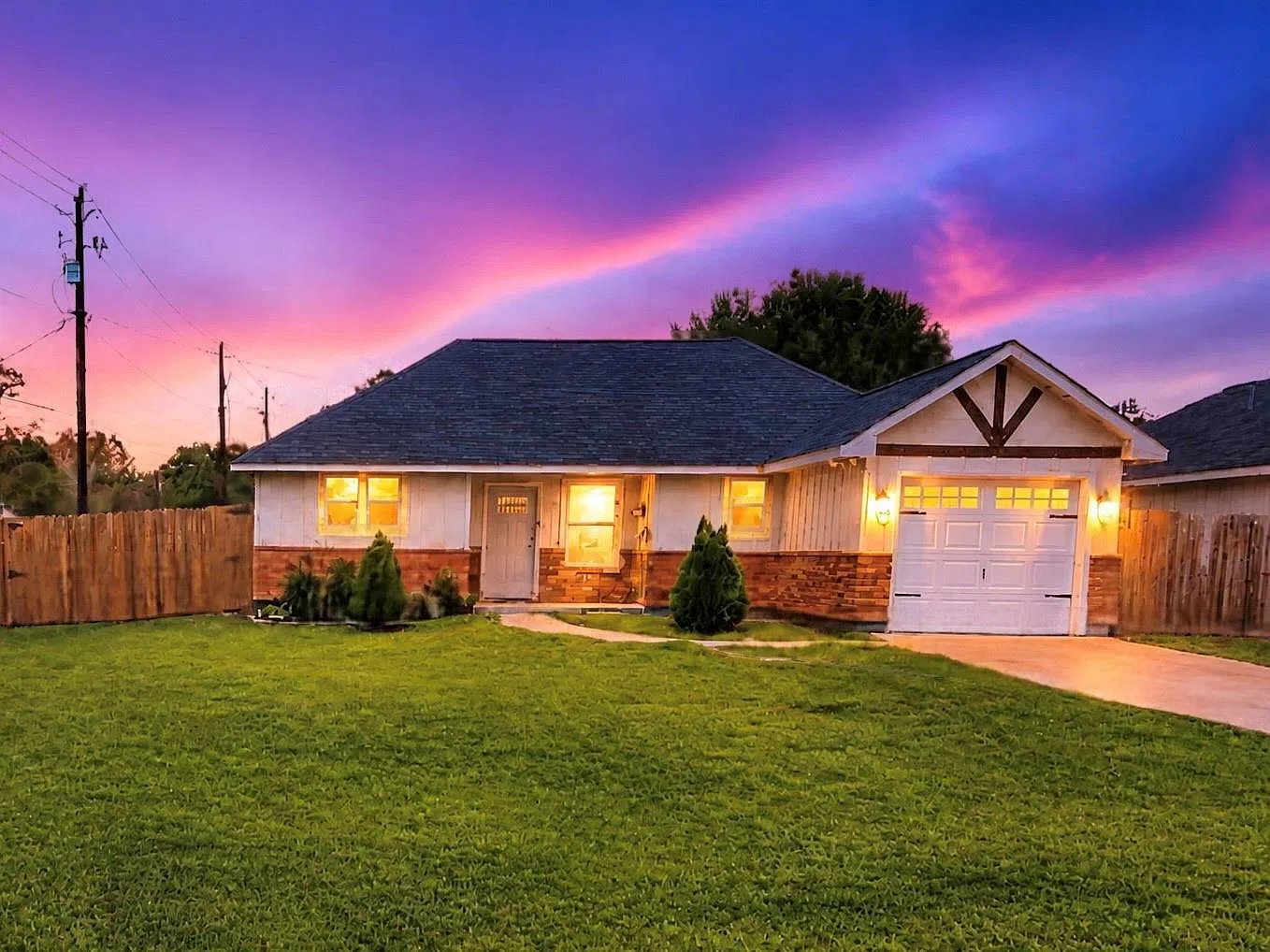 3 bed, 2.0 bath, 1244 sqft, $1,800 — Photo 1