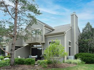 337 N Bay Ct #337, Barrington, IL 60010