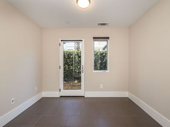 5th image of 559 Lytton Ave