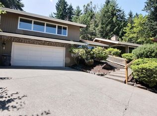 17007 SE 12th Pl, Bellevue, WA 98008
