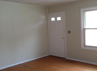 13615 12th St, Grandview, MO 64030