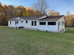 2829 Mushroom Rd, Caro, MI 48723
