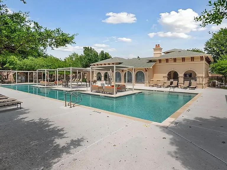 6712 Pistoia Dr — Photo 36