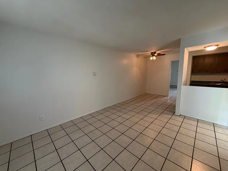 1000 E Williams St #6 — Photo 1