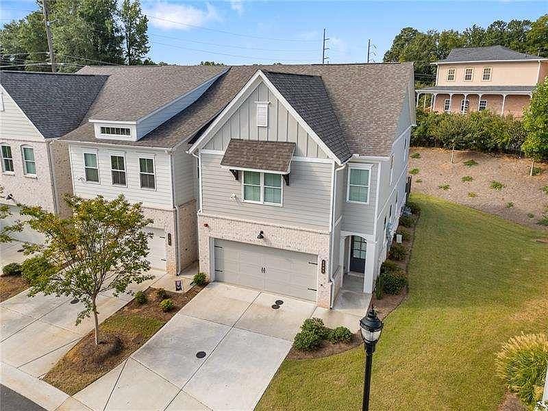 1st image of 2909 Ferrington Way