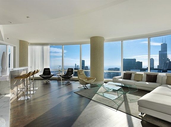 2nd image of 401 N Wabash Ave #P59