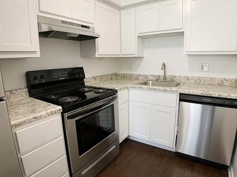 Walnut Creek Townhomes — Photo 21