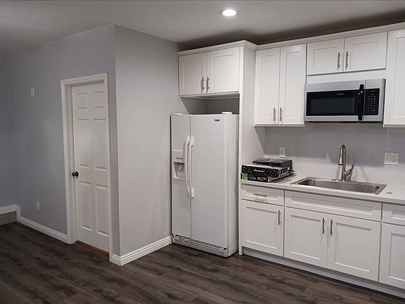 4th image of 800 San Carlo Ave #1