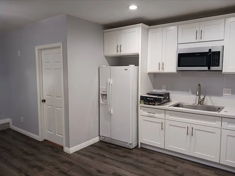 800 San Carlo Ave #1 — Photo 4