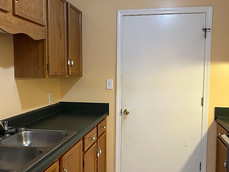 1263 Parkway Pl #H — Photo 7